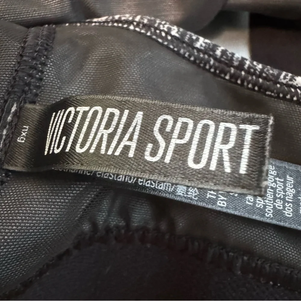 Victoria’s Secret Sport The Player Racerback Sports Bra. Size Small - Picture 5 of 8